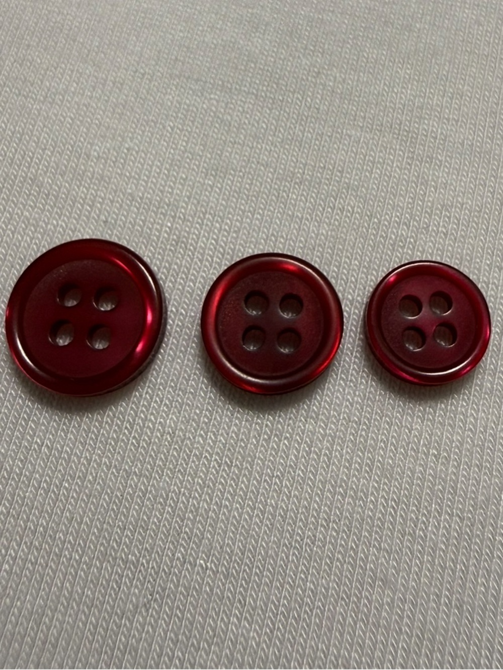 EUVC 1/2 Inch Plastic Glossy Dark Red 4-Hole Sewing Buttons - Set of 3